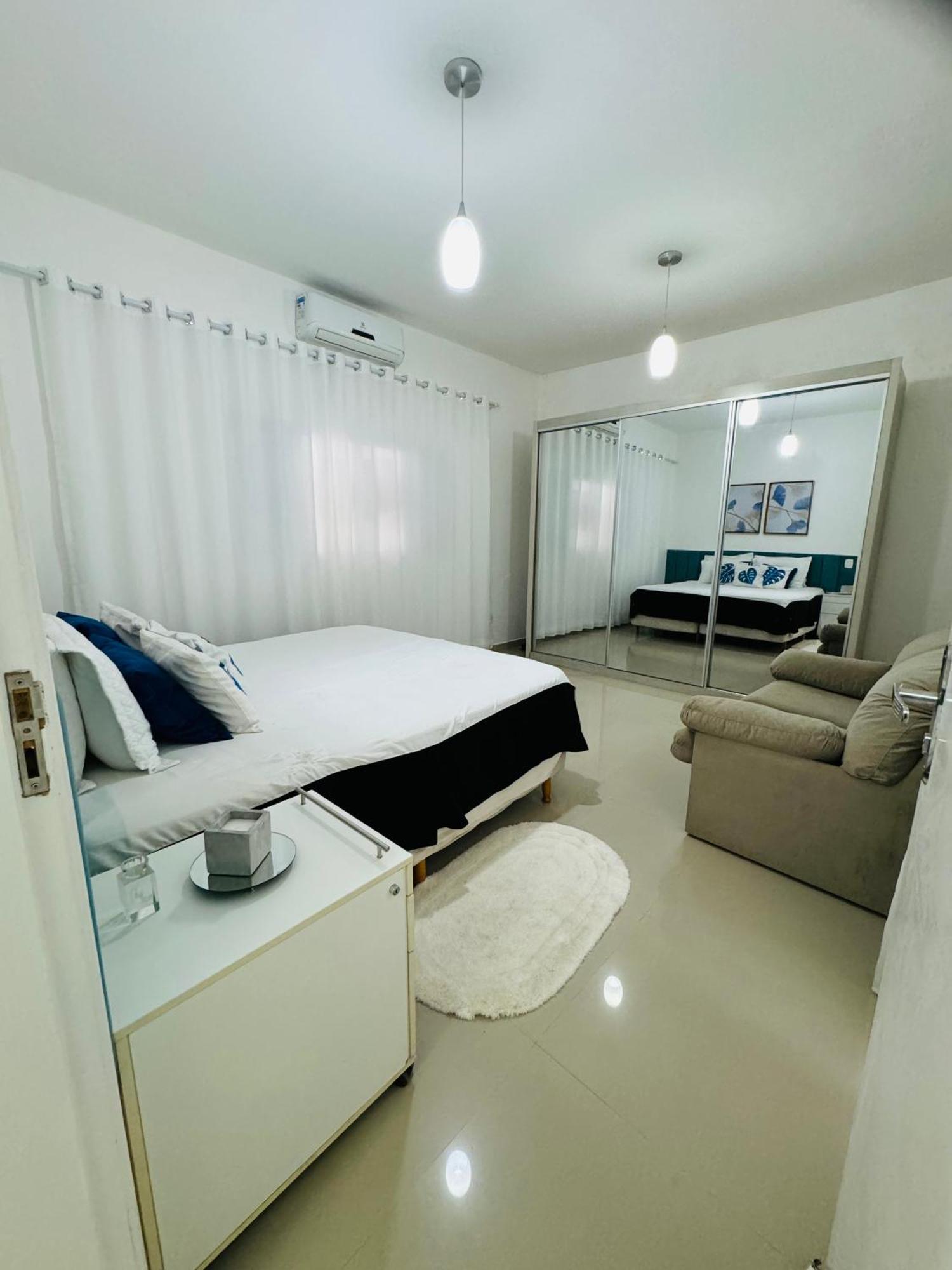 Casa Compacta Com Piscina Villa Гуаружа Екстериор снимка