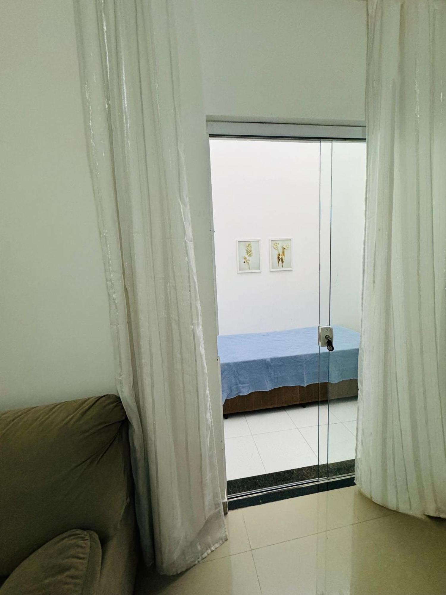 Casa Compacta Com Piscina Villa Гуаружа Екстериор снимка