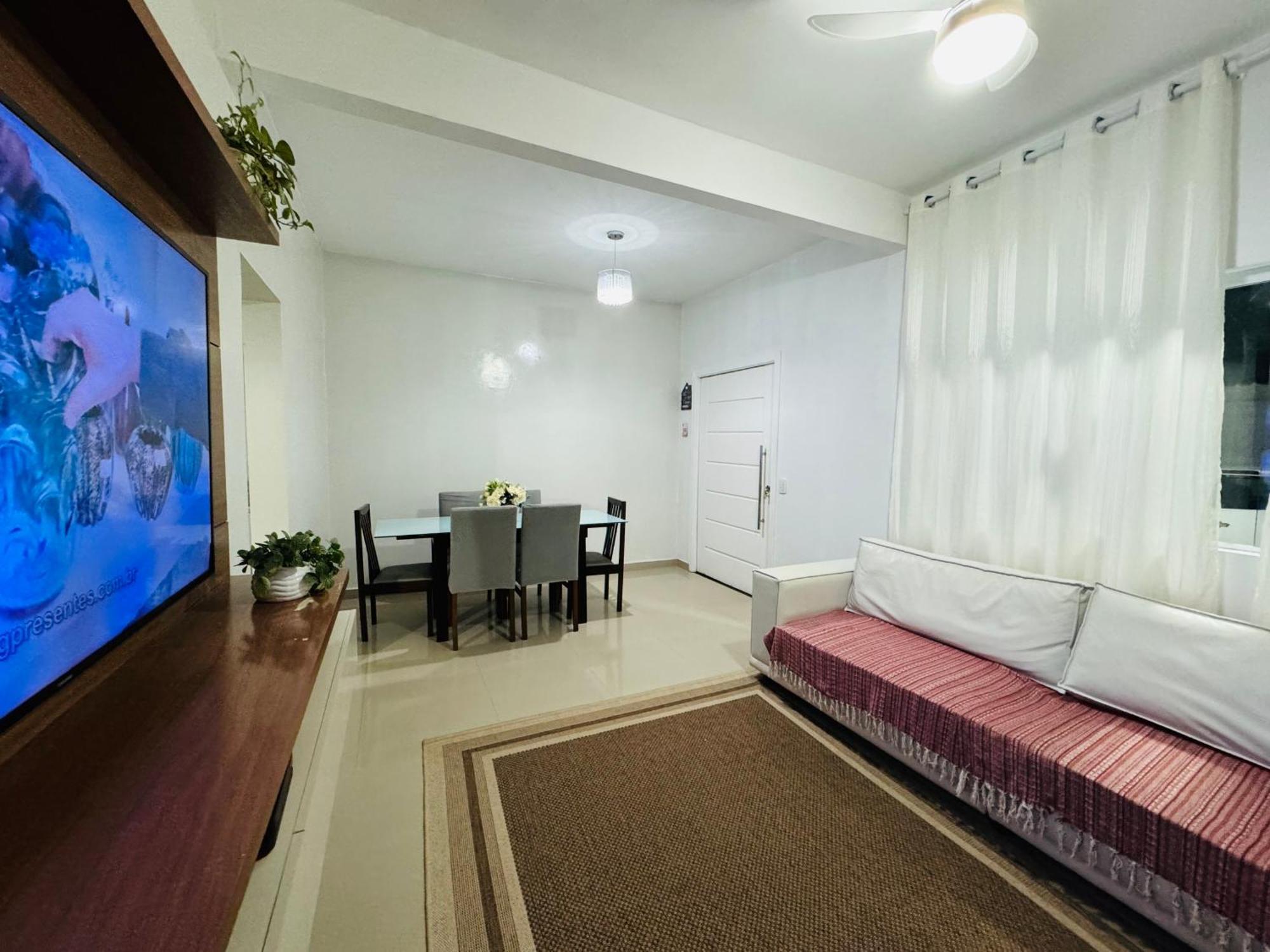 Casa Compacta Com Piscina Villa Гуаружа Екстериор снимка